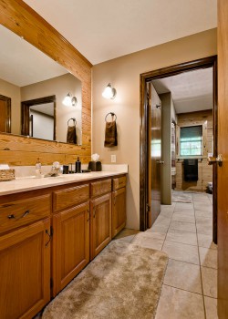 Master bathroom image 2